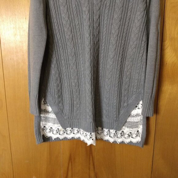 Women's Ralsey Knit Gray Crochet Accent Pullover V-Neck Sweater READ - Picture 3 of 5